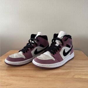 Air Jordan Retro 1–Women's Mulberry Sneakers—size 5.5